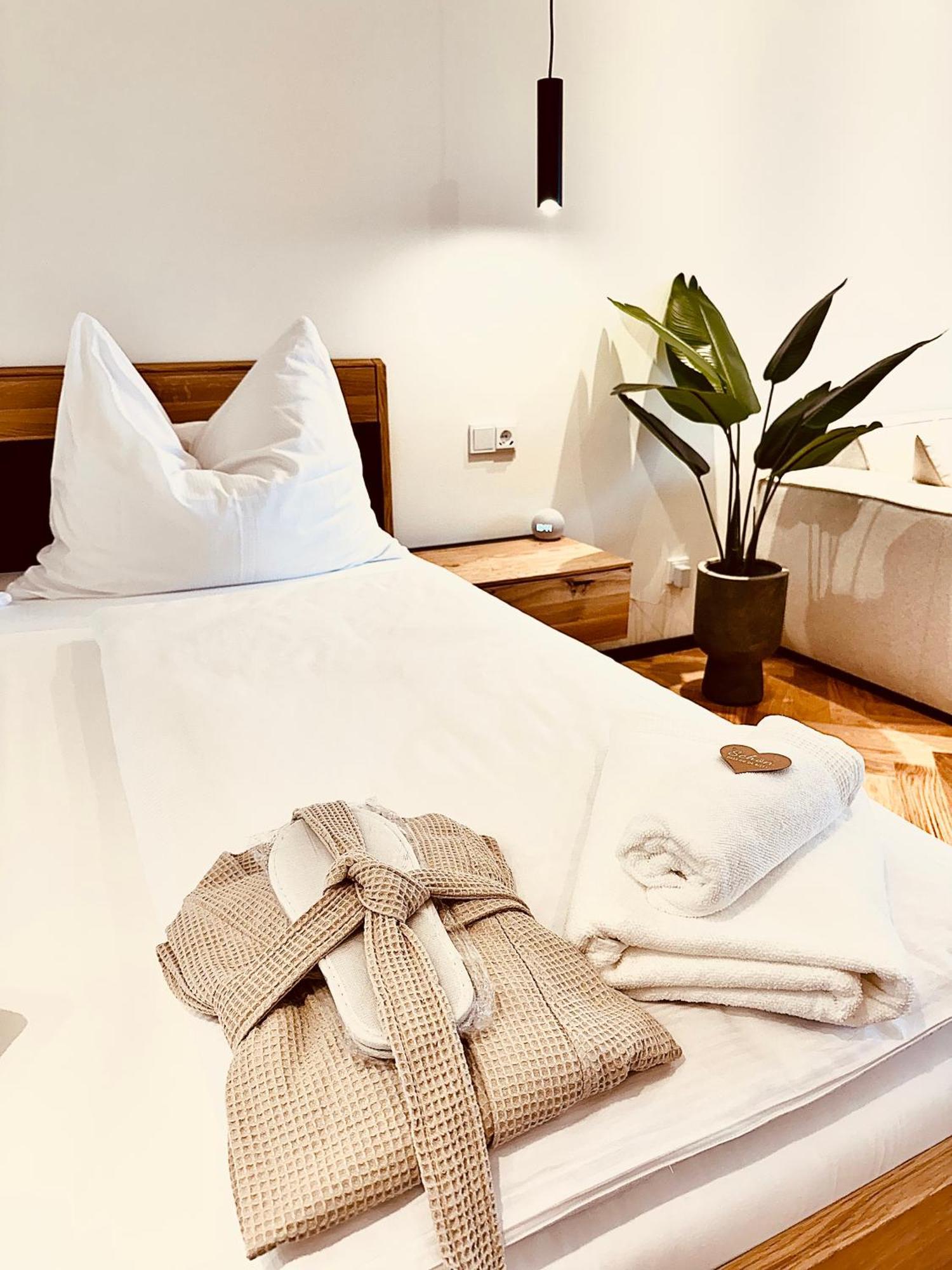 Das Alpenzeit Appartement Mit Just Private Terrasse (Adults Only) Bad Aussee Exteriör bild